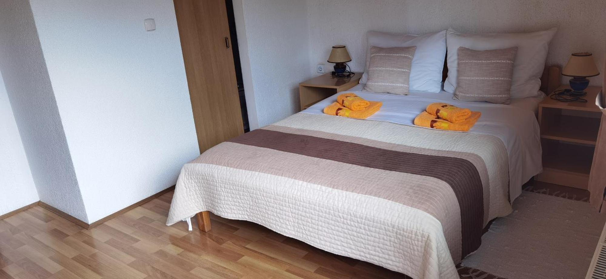 House Viktoria Hotel Selište Drežničko Buitenkant foto